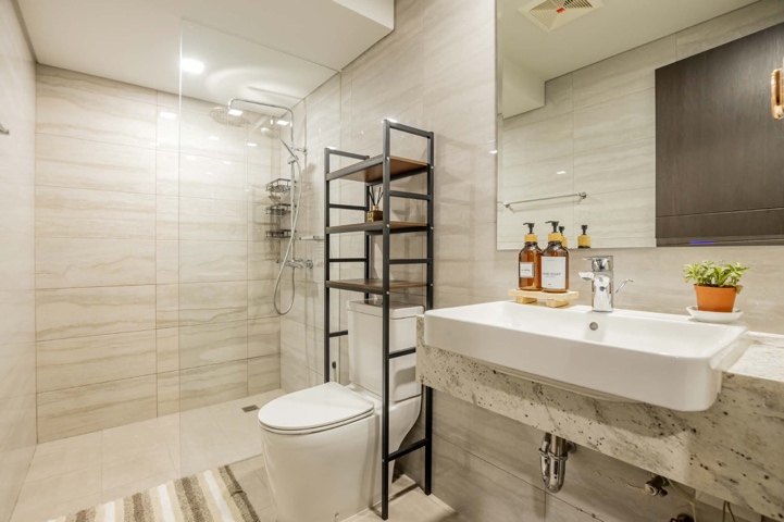 Shakti Suite interior photo 6