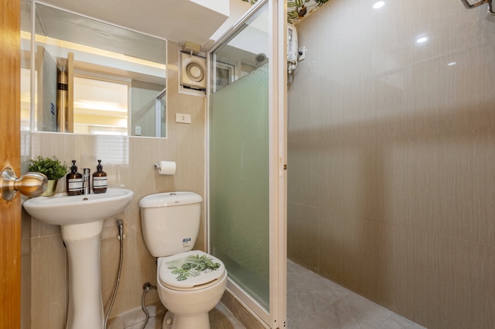 Samadhi Loft Suite interior photo 5