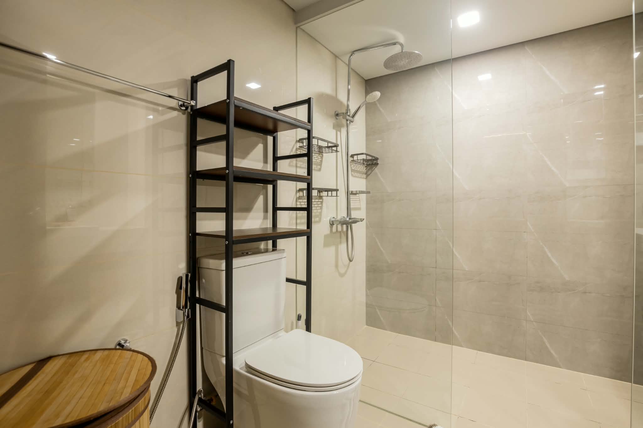 Shakti Suite interior photo 5